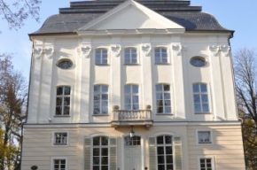 „Weekend seniora z kulturą”. Krążąc po Ostromecku