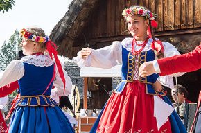 ZAPRASZAMY NA NIEDZIELĘ W SKANSENIE
