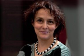 Wrocławski fenomen szkła lat 60. XX w. Prof. Stanisław Dawski i jego uczniowie – wykład on-line dr Barbary Banaś
