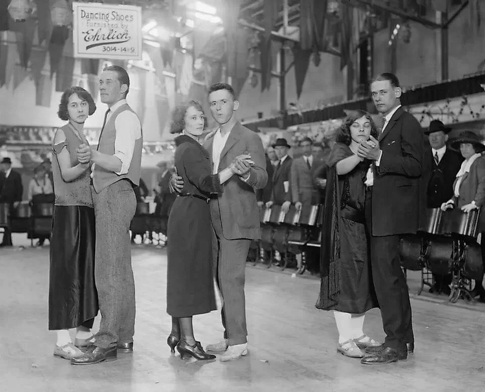 Tańce miejskie z pierwszej połowy XX wieku: tanga, fokstroty, slow foxy, walczyki – warsztaty