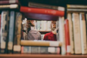Parkowanie z książką – bookcrossing w Filii nr 7