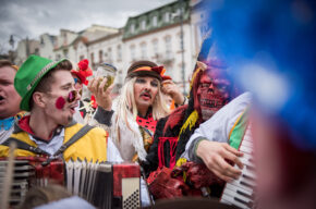 XXXII Korowód Grup Zapustnych ulicami Włocławka