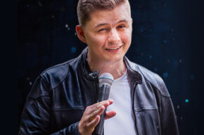Stand-up – MICHAŁ LEJA w programie „Chciałbym się mylić”