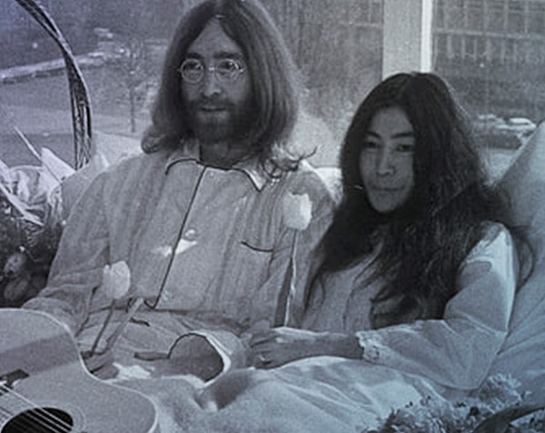 Salon Poezji – Yoko Ono i John Lennon