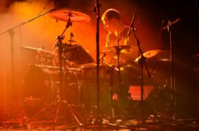 „Dwór Dostępny” Koncert w ciemności, Zespół Ala Kryształ