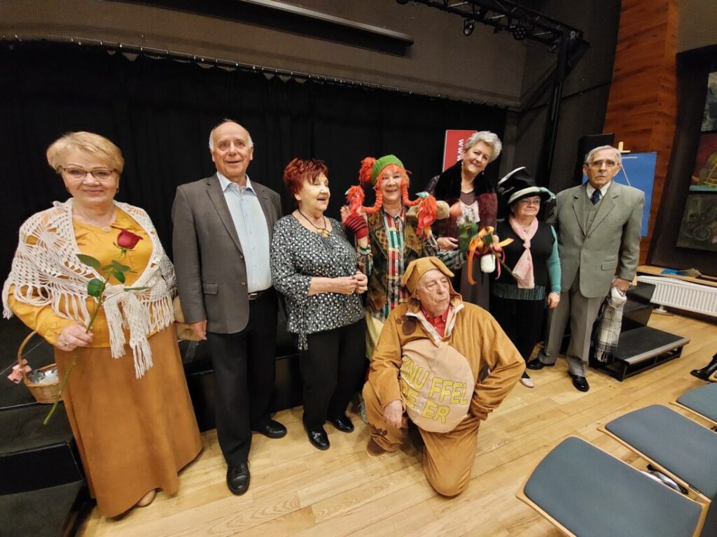 Program satyryczny Żarty na stronę, Teatr Form Różnych „Nasza Klasa”