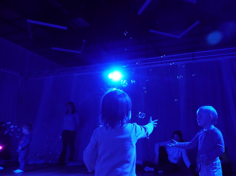 Kosmiczne party - DJ Myszka | impreza taneczna dla rodzin z dziećmi w wieku 3+