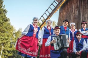 Wernisaż wystawy fotograficznej “Zespół Wrzos w obiektywie”
