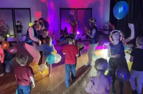 Impreza karnawałowa z DJ Myszką