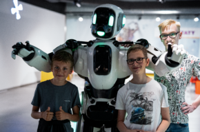 Interaktywna wystawa robotów i nowoczesnych technologii RoboExpo