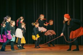 Teatr WITRYNKA i Teatr NANIBY Z MŁODZIEŻOWEGO DOMU KULTURY NR 4 w Bydgoszczy