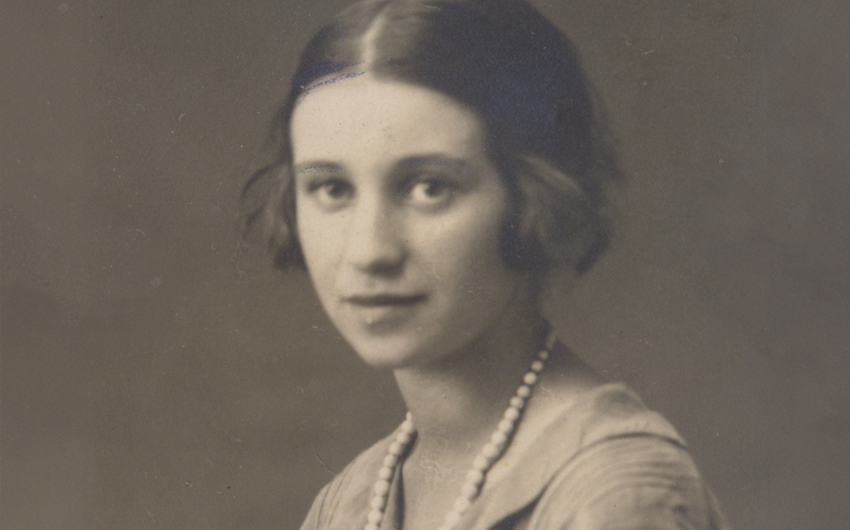 Gustawa Jarecka (1908–1943) – prozaiczka, nauczycielka, członkini podziemnej organizacji Oneg Szabat
