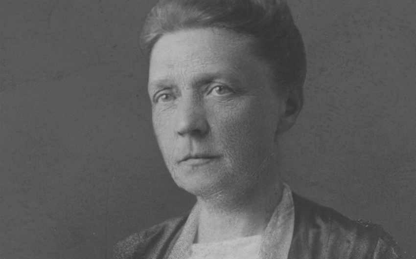 Jadwiga Dziubińska (1874–1937) – działaczka ruchu ludowego, posłanka, autorka nowatorskich programów pedagogicznych, kierowniczka szkoły żeńskiej w Kruszynku