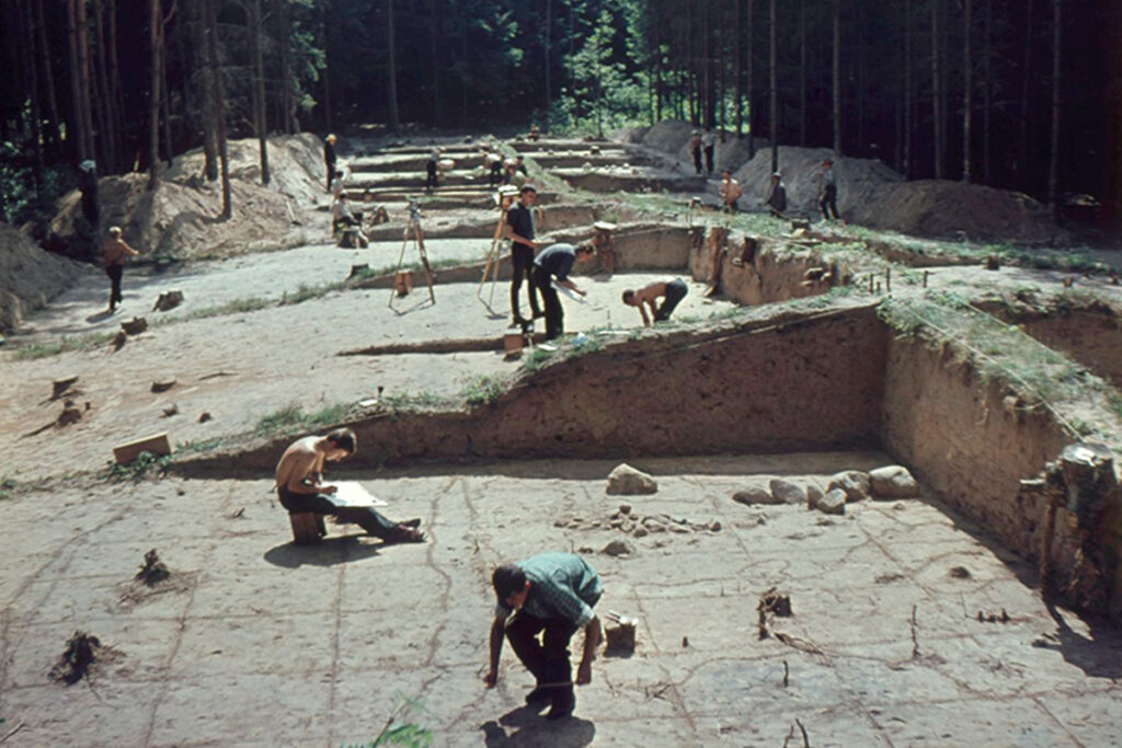 Otwarcie wystawy czasowej „Monumentalne grobowce z epoki kamienia. Park Kulturowy Sarnowo. Park Kulturowy Wietrzychowice”