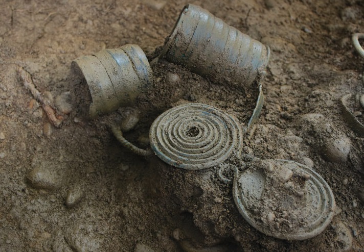 Skarby z ziemi wydarte. Prehistoryczne wyroby z brązu i żelaza odkryte w rejonie beskidzkiego przełomu rzeki Soły – wystawa czasowa