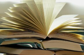 Kiermasz w Bibliotece na Podgórzu