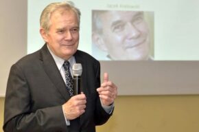 Dosięgnąć gwiazd, czyli jak daleko do nich? – wykład prof. Jacka Krełowskiego