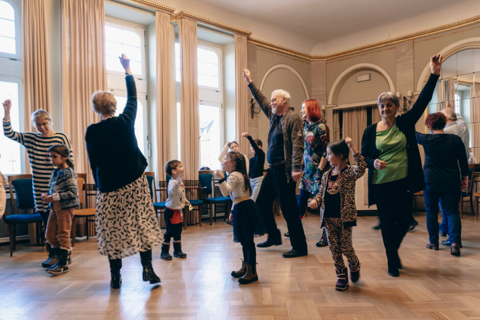 Niedziela w Teatrze. Dziadkowie i dziatki