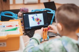Konstruktorskie przygody z Lego i robotyką