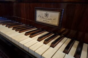 Wakacje z historycznym fortepianem: Aleksandra Bobrowska i Wiszniewski oraz Bechstein