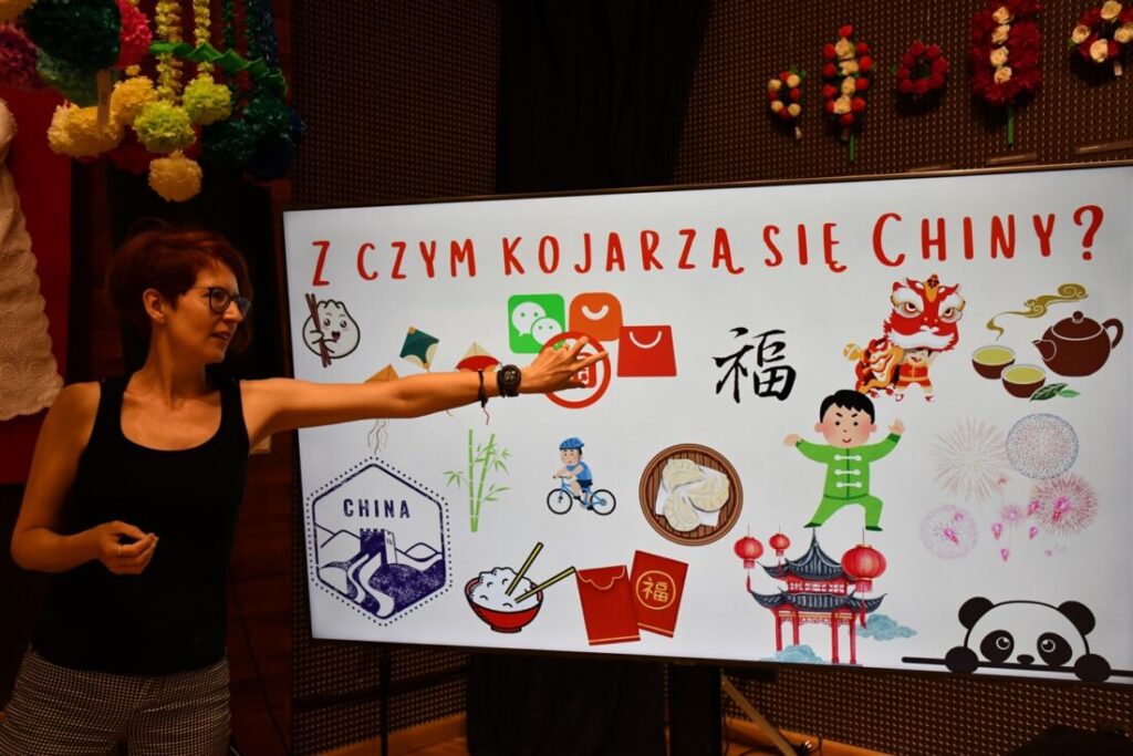 Wakacyjne czytanie w Hoffmanie: Chiński Kot – kreatywne spotkanie z literaturą dziecięcą