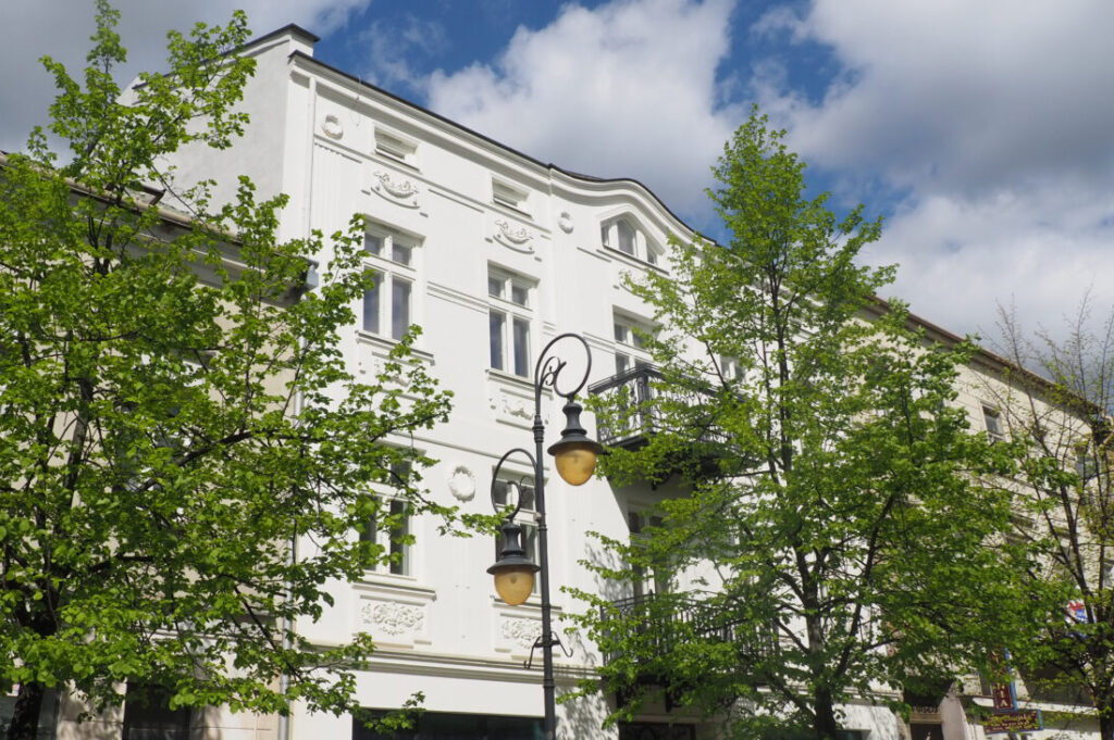Zwiedzanie kamieniy przy 3 Maja 18 we Włocławku