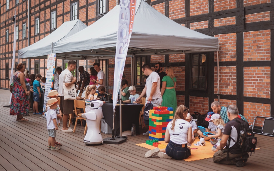 Młyny na lato: ROBOPROJECT – pokazy popularnonaukowe
