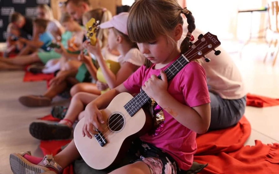 Młyny na lato: warsztaty ukulele dla dzieci w wieku 5–8 lat