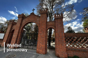 „Co mnie dzisiaj, Tobie jutro” – wykład plenerowy dr. hab. Marka K. Jeleniewskiego