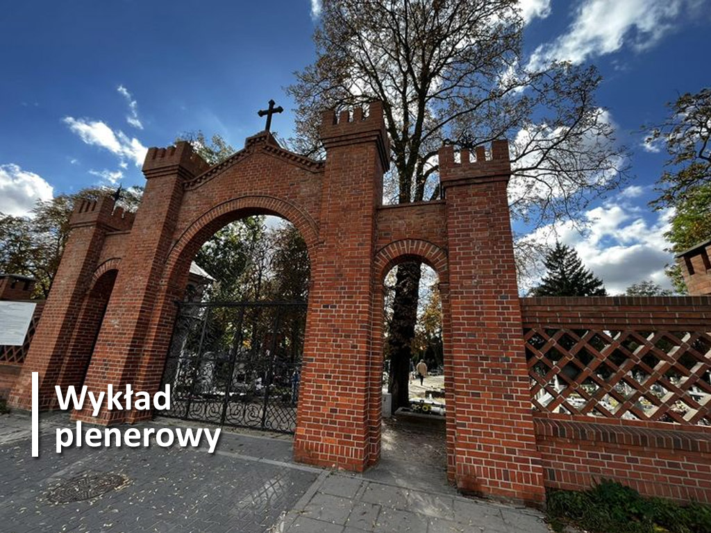 „Co mnie dzisiaj, Tobie jutro” – wykład plenerowy dr. hab. Marka K. Jeleniewskiego