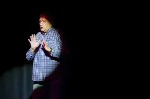 Przyjaciele Januszowi | Teatralna opowieść o Januszu Kwasowskim