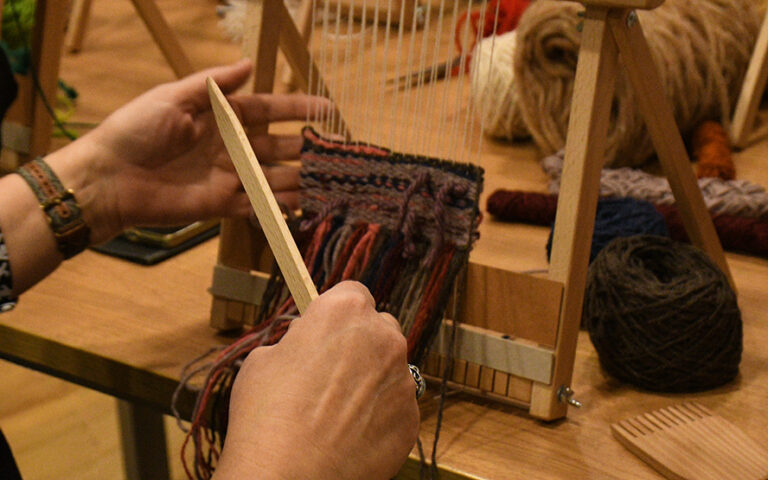 Cykliczne spotkania ze sztuką i rękodziełem warsztaty ”Ręka do dzieła” Miejskie Tkanie –Splą(t)kanie vol.2!