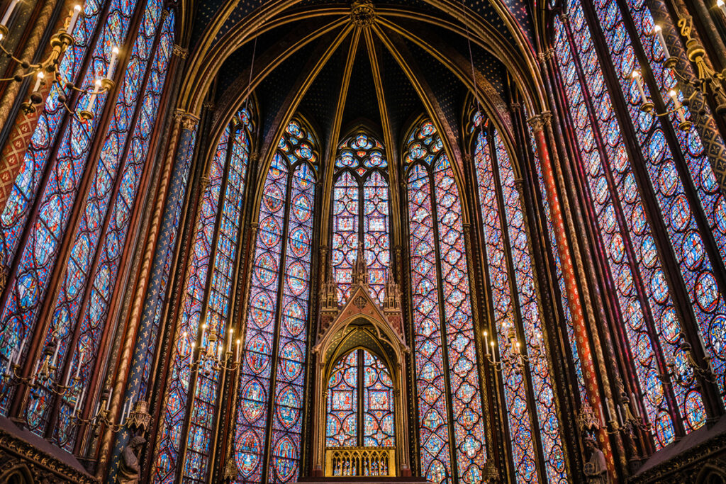 DZIEJE SZTUKI W ZARYSIE „SZTUKA GOTYCKA — WZNIOSŁOŚĆ I HARMONIA