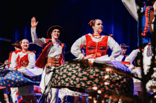 Zespół Pieśni i Tańca „Płomienie" - koncert bożonarodzeniowy „Narodziła nam się dobroć" 2.