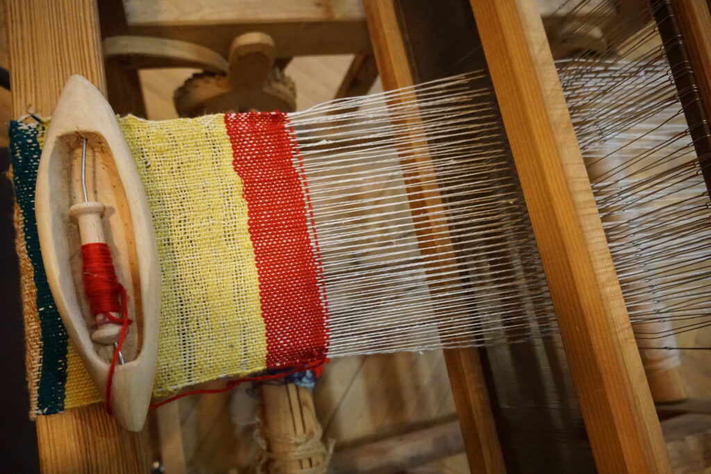 Pracownia twórcza: Tkanie