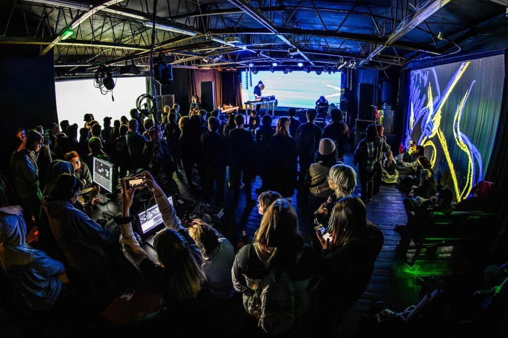 AniBattle & Dynasonic - koncert z bitwą na animacje