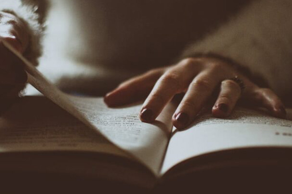 Performatywne czytanie legend