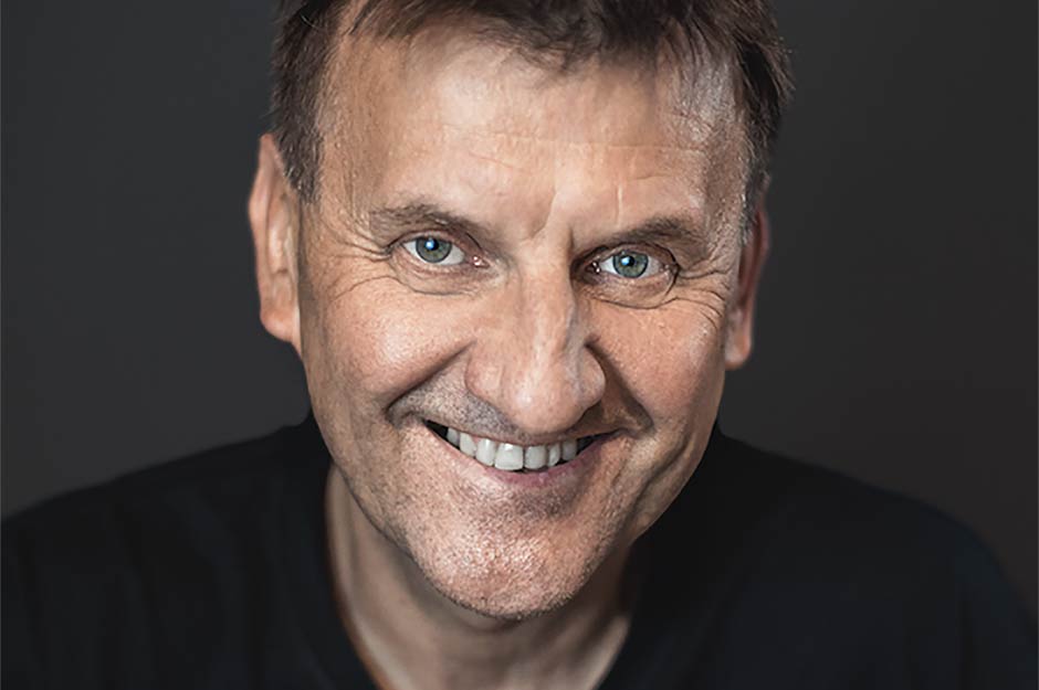 Spotkanie autorskie z Markiem Kamińskim z cyklu „Z książką przez świat”