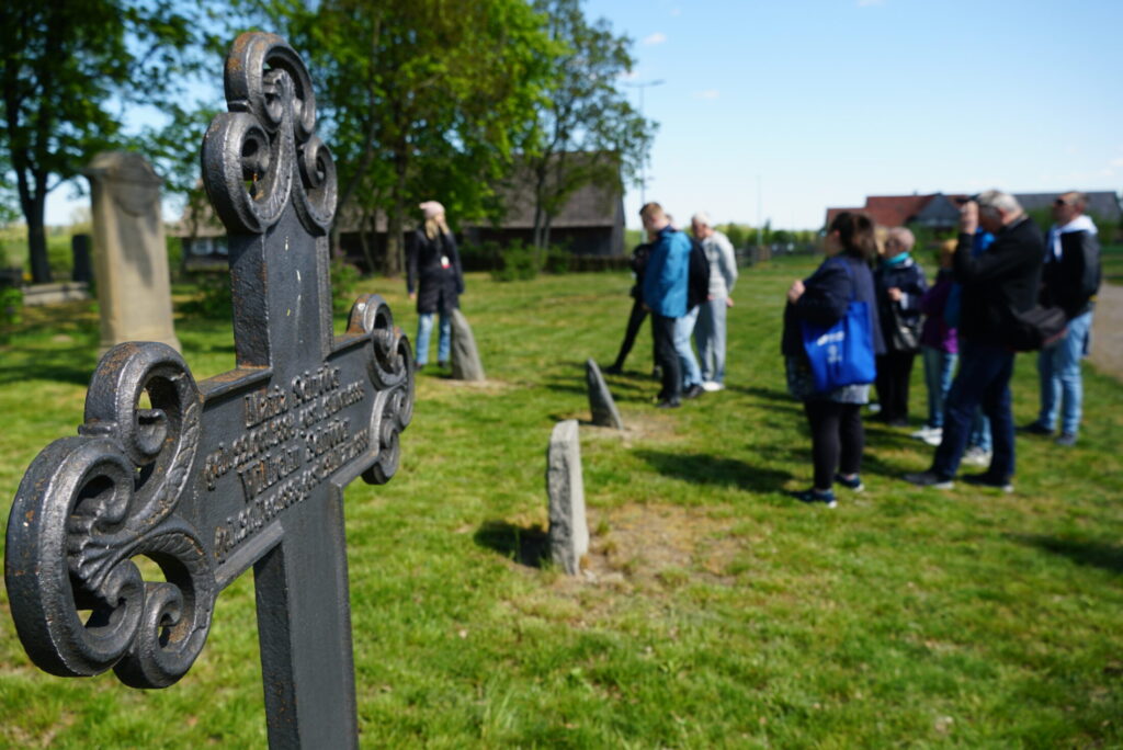 Eskapada. Poznaj swój region z przewodnikiem (OPE)