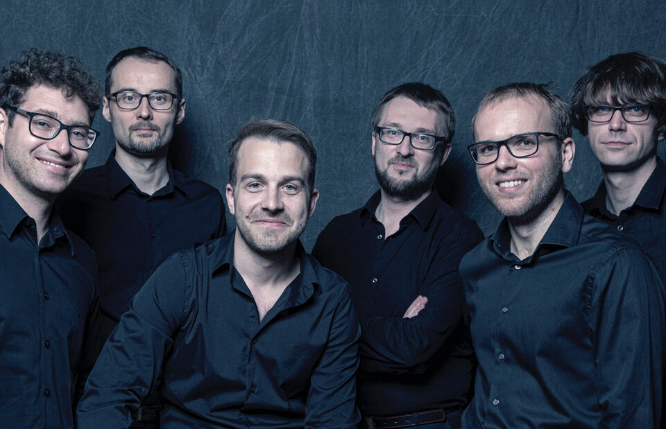 Muzyczne dialogi #1 / Six Pianos | 30. Międzynarodowy Festiwal Nova Muzyka i Architektura