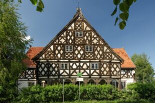 Muzeum otrzymało ponad 338 tys. zł na zakup zabytkowego domu podcieniowego ze Stalewa