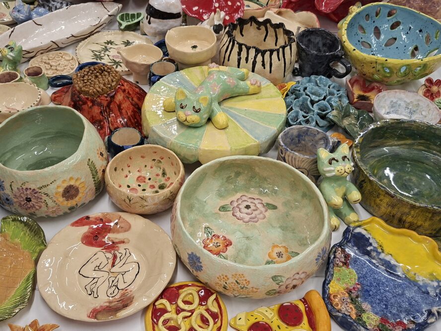 Wernisaż wystawy  „Anonimowi Ceramicy” – ponad 30 lat pasji, która łączy pokolenia