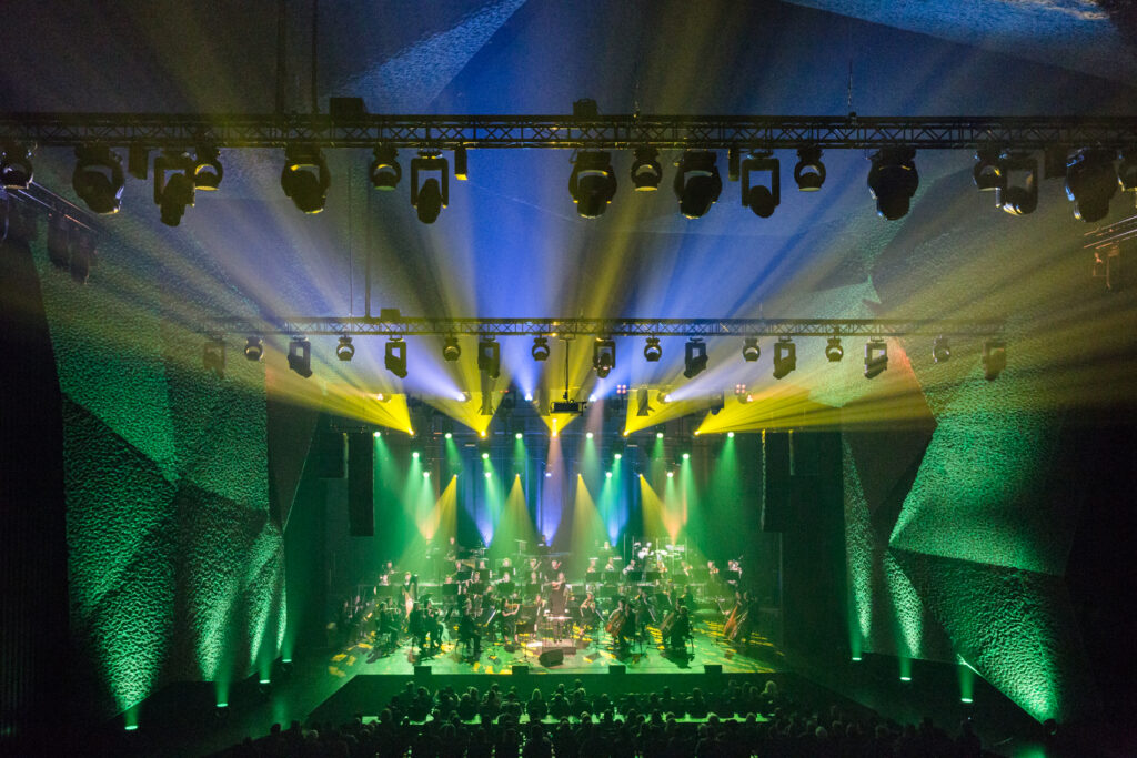 Symfonia Ponadczasowych Przebojów na Dzień Matki: Disco, Funk, Soul i Latin Hits